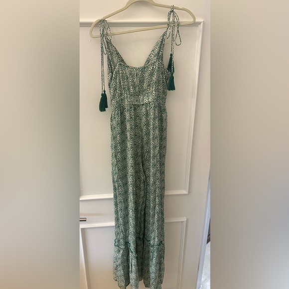 Shop Neighbor by In The Beginning Green floral jumpsuit - Picture 5 of 6